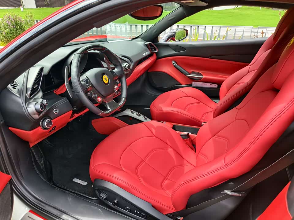 Ferrari 488