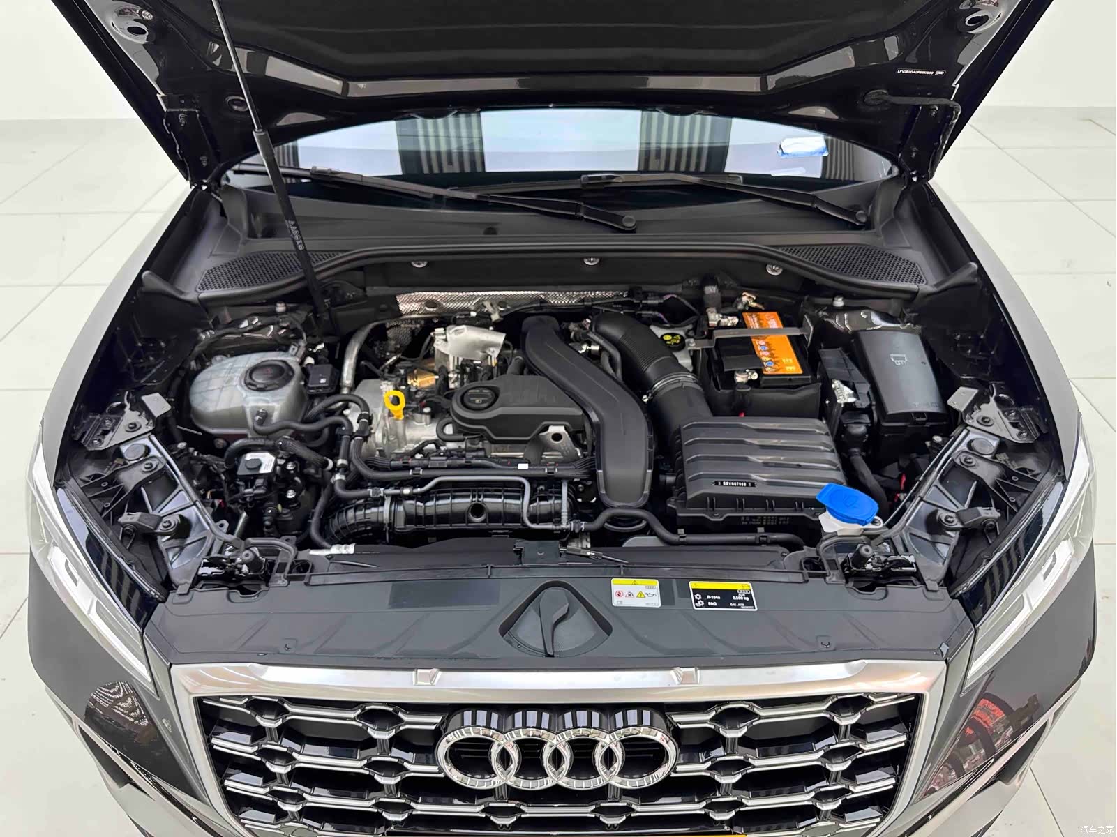 Audi Q2L, 2024 7