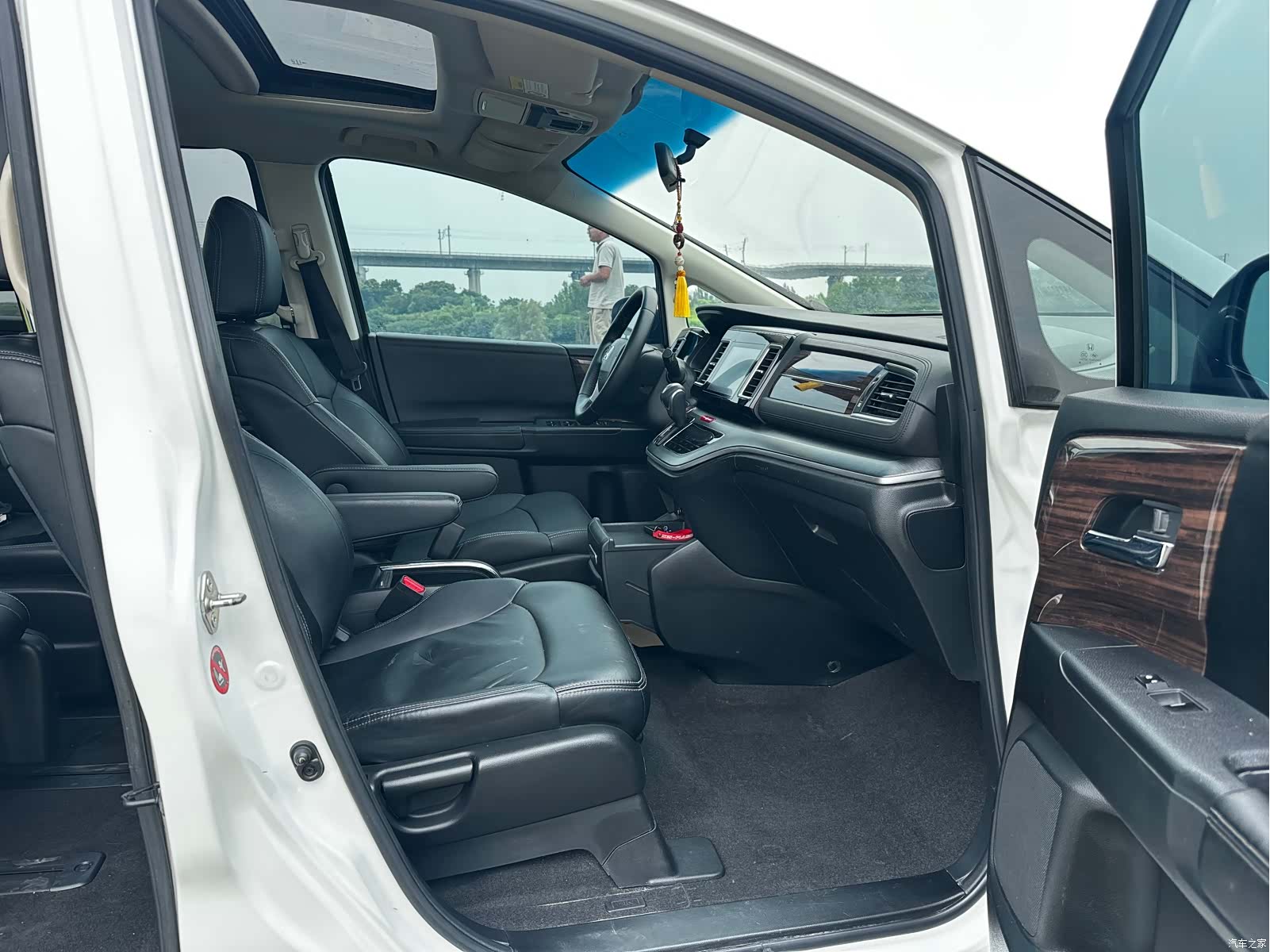 Honda Elysion, 2017 10