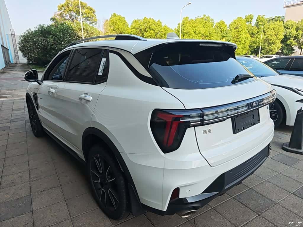 Lynk & Co 01, 2024 все фото