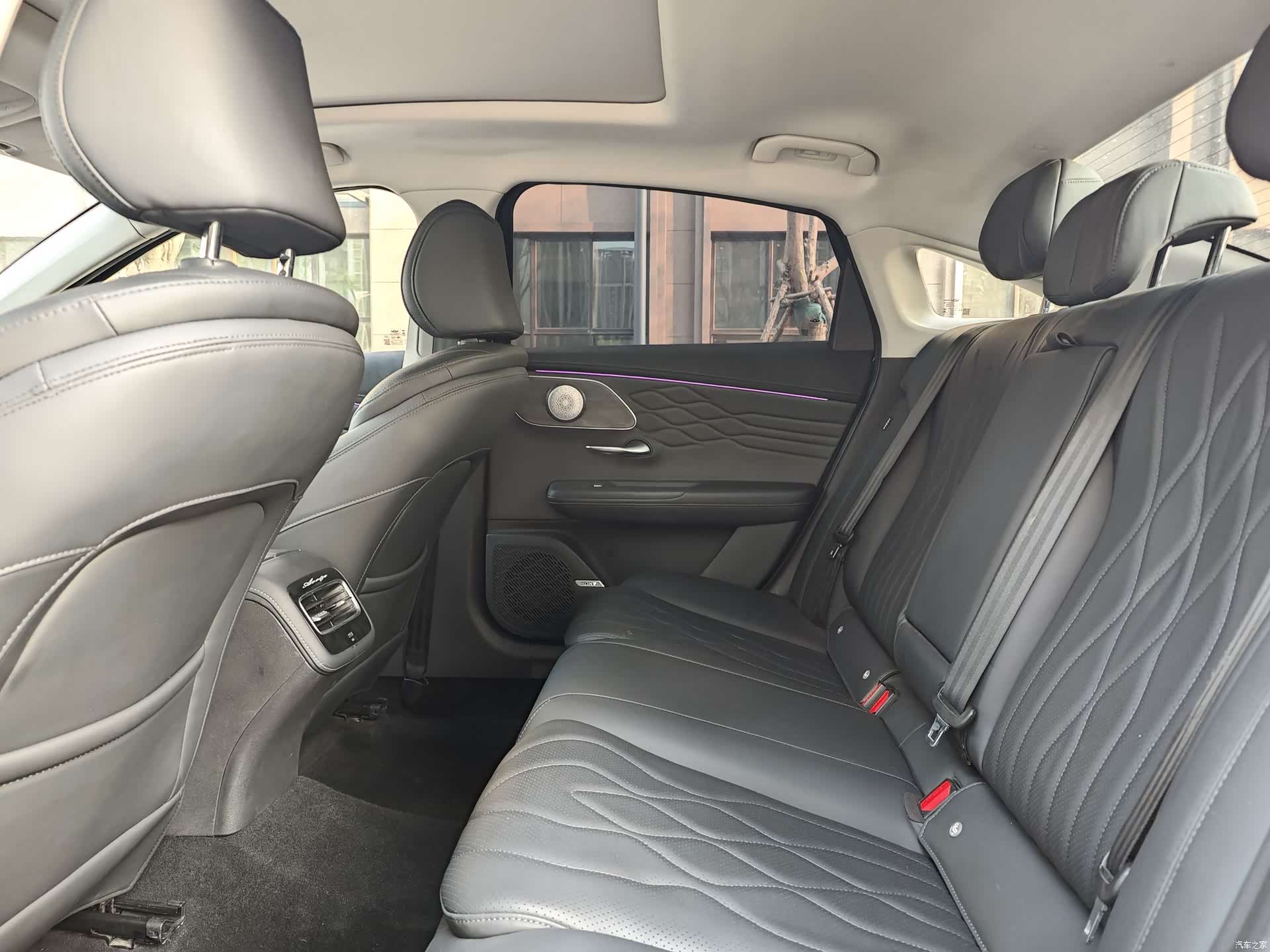 Chery Arrizo 8, 2025 все фото