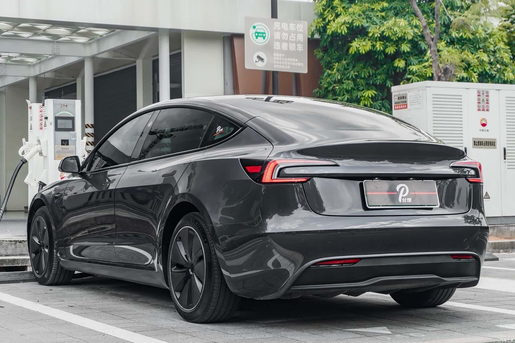 Tesla Model 3, 2024 4