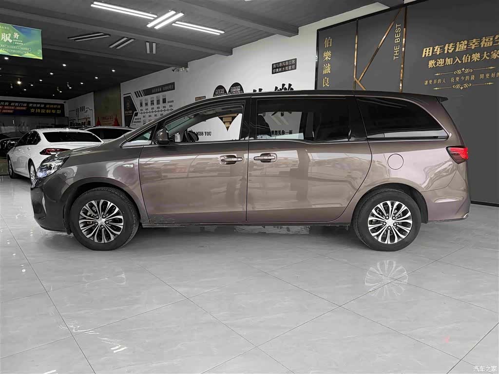 Buick GL8, 2022 6