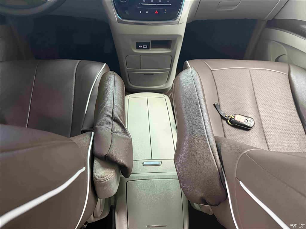 Buick GL8, 2022 17