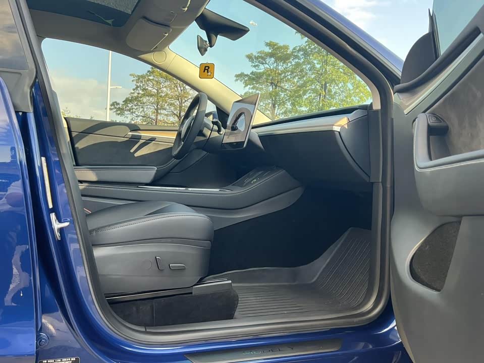 Tesla Model Y Tesla Model Y
