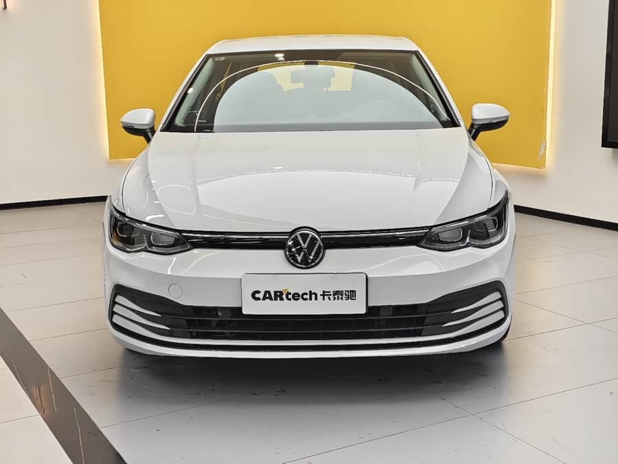 Volkswagen Golf 2023, фото 2
