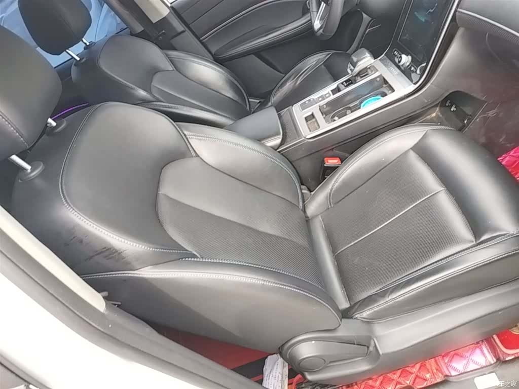 Roewe RX5, 2022 25