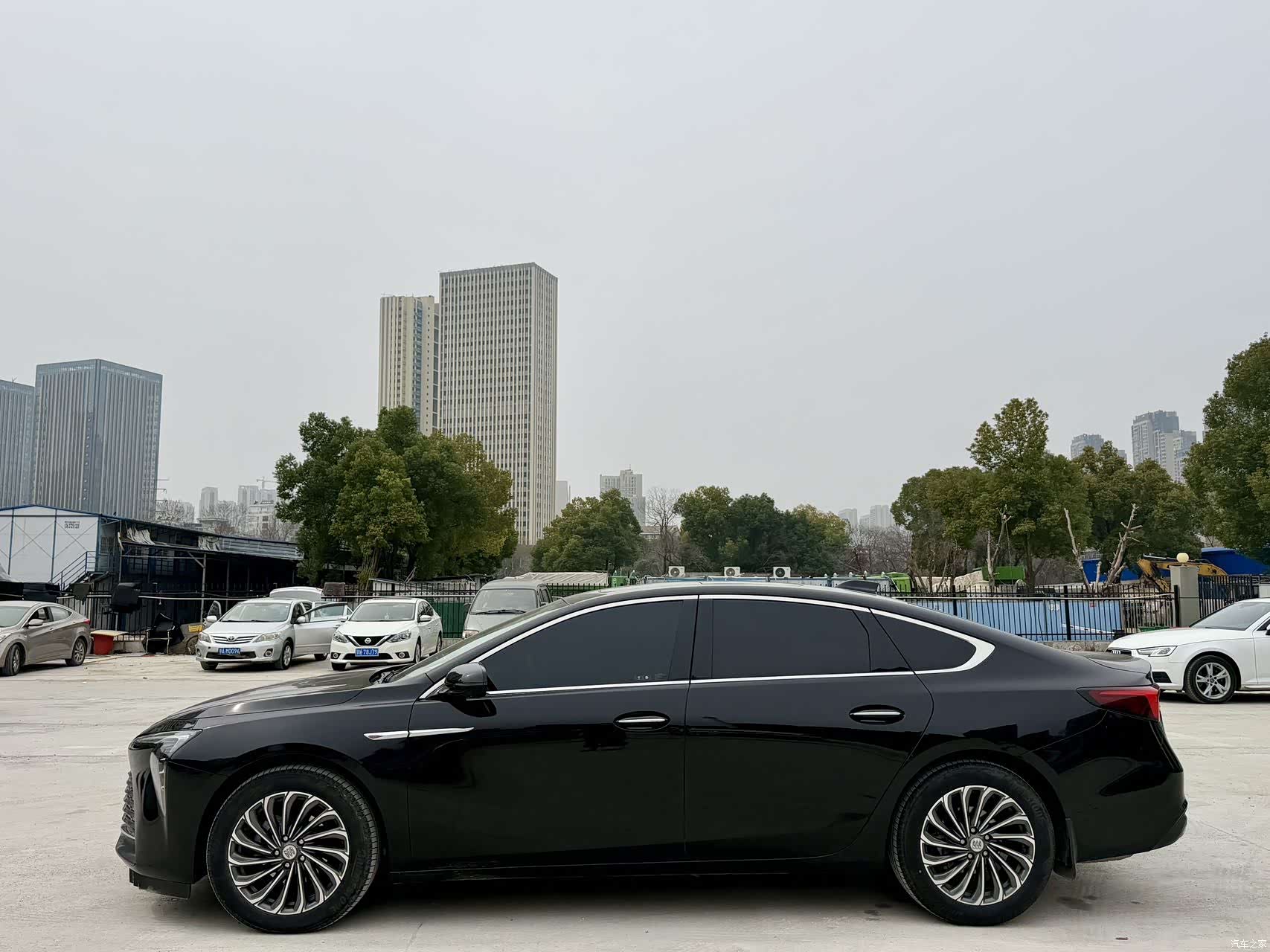 Buick LaCrosse, 2024 все фото