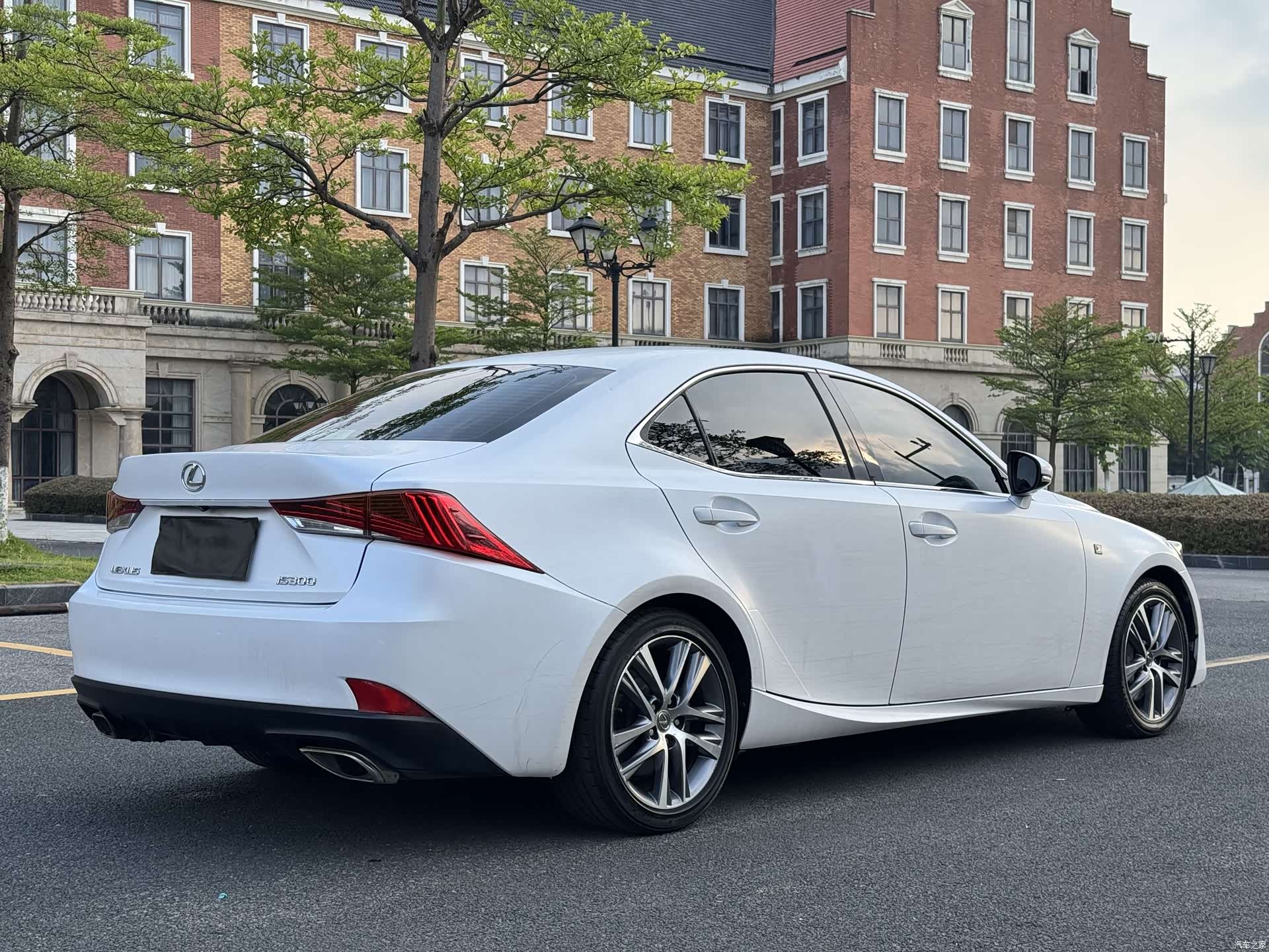 Lexus IS, 2018 все фото