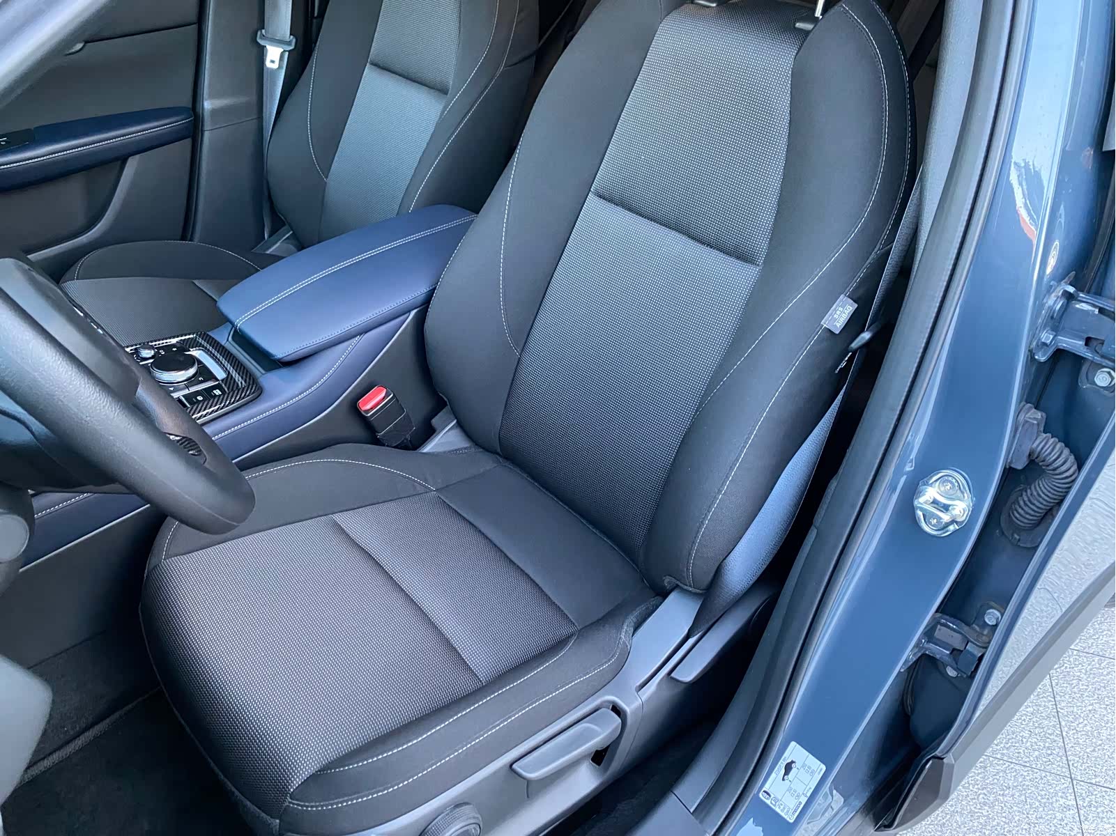 Mazda CX-30, 2023 17