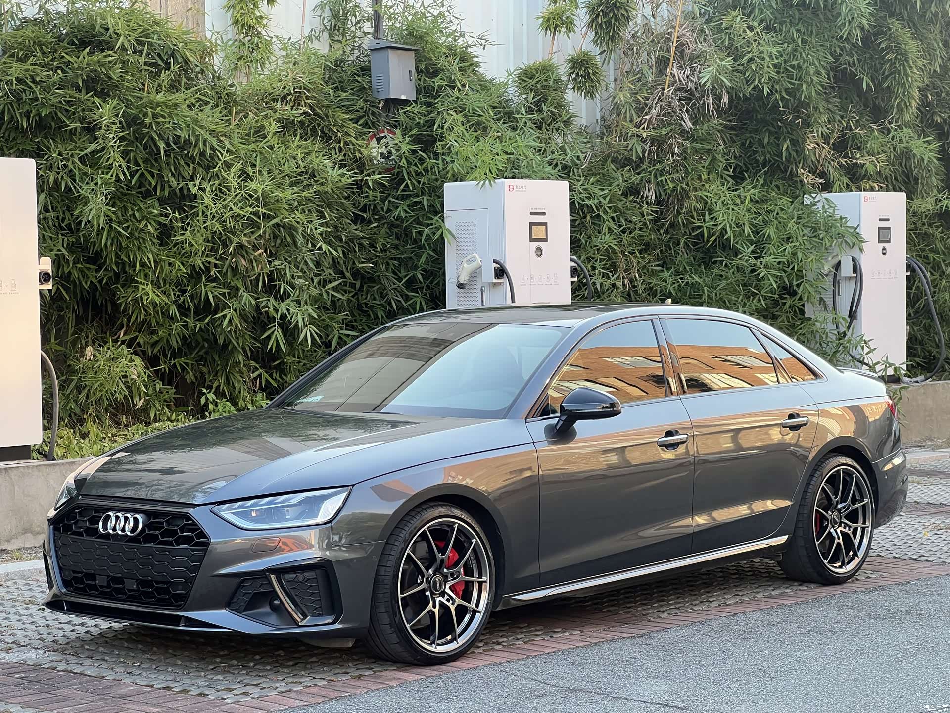 Audi A4L, 2020 1