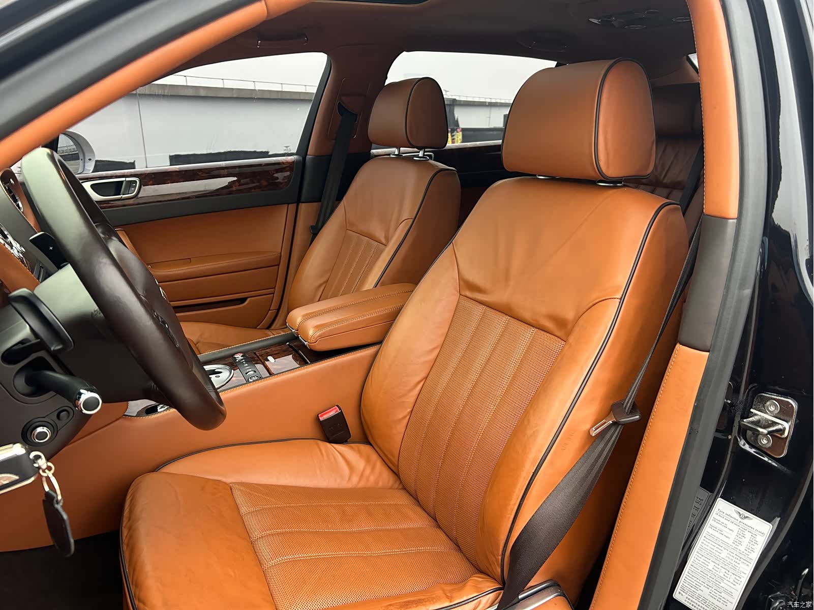 Bentley Flying Spur, 2013 9