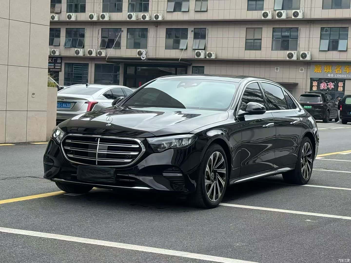 Mercedes-Benz E-Class, 2024 3