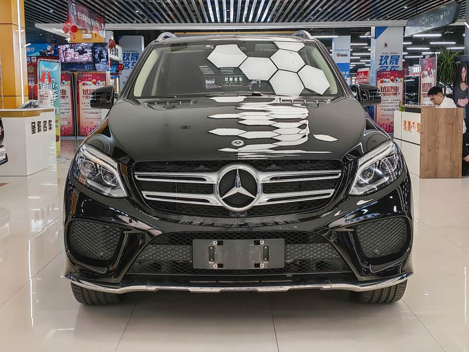 Mercedes-Benz GLE Mercedes-Benz GLE