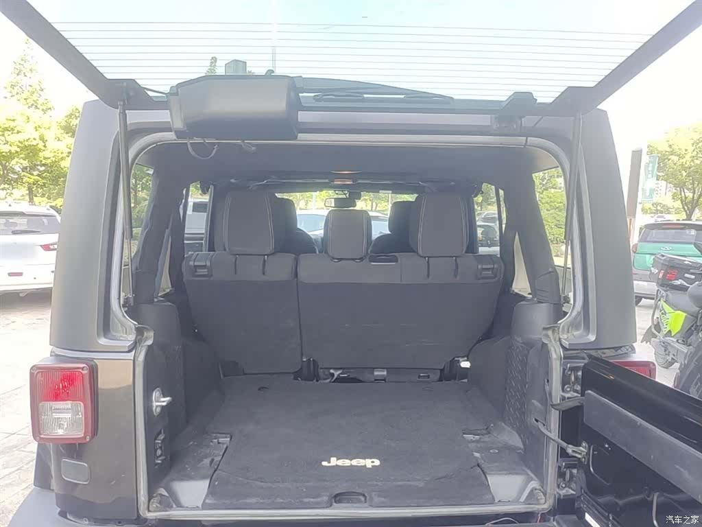 Jeep Wrangler, 2016 19