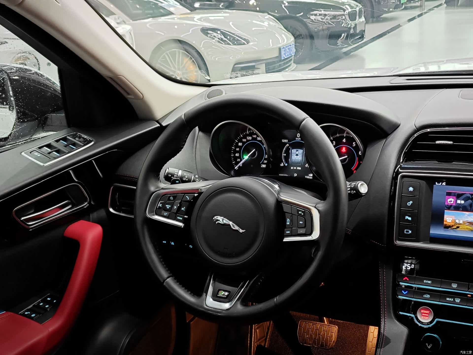 Jaguar F-PACE, 2017 8