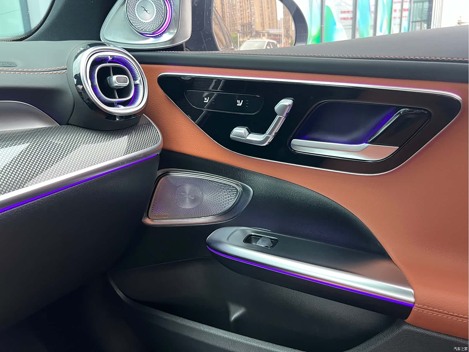Mercedes-Benz C-Class, 2024 36