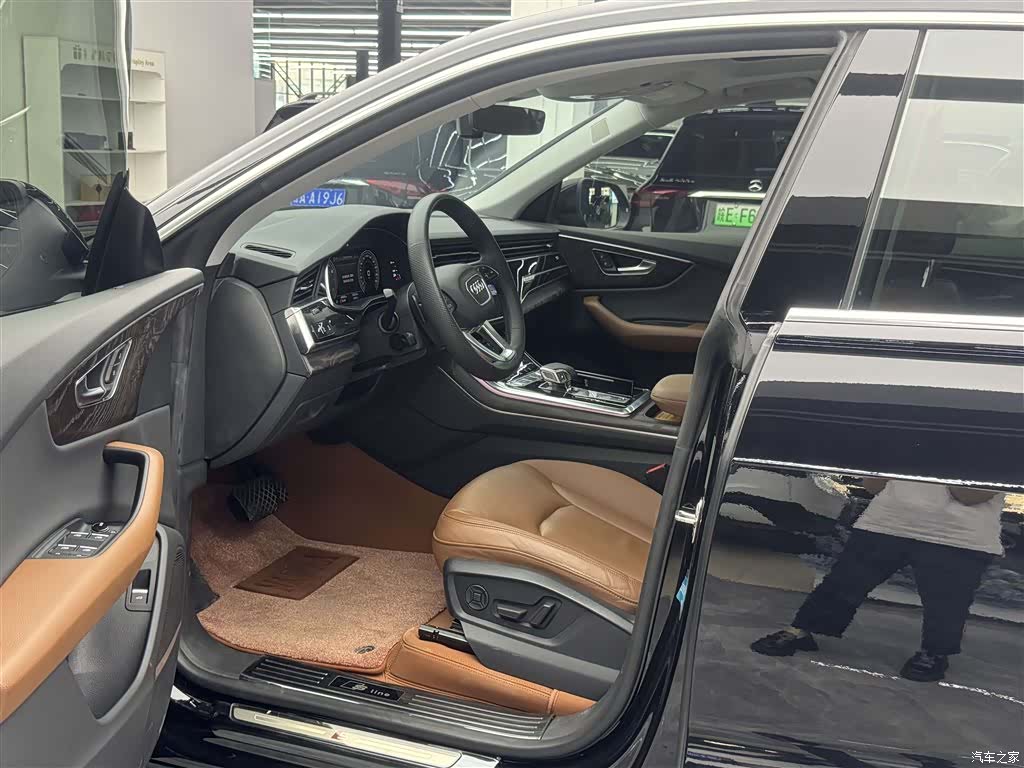 Audi Q8, 2020 6