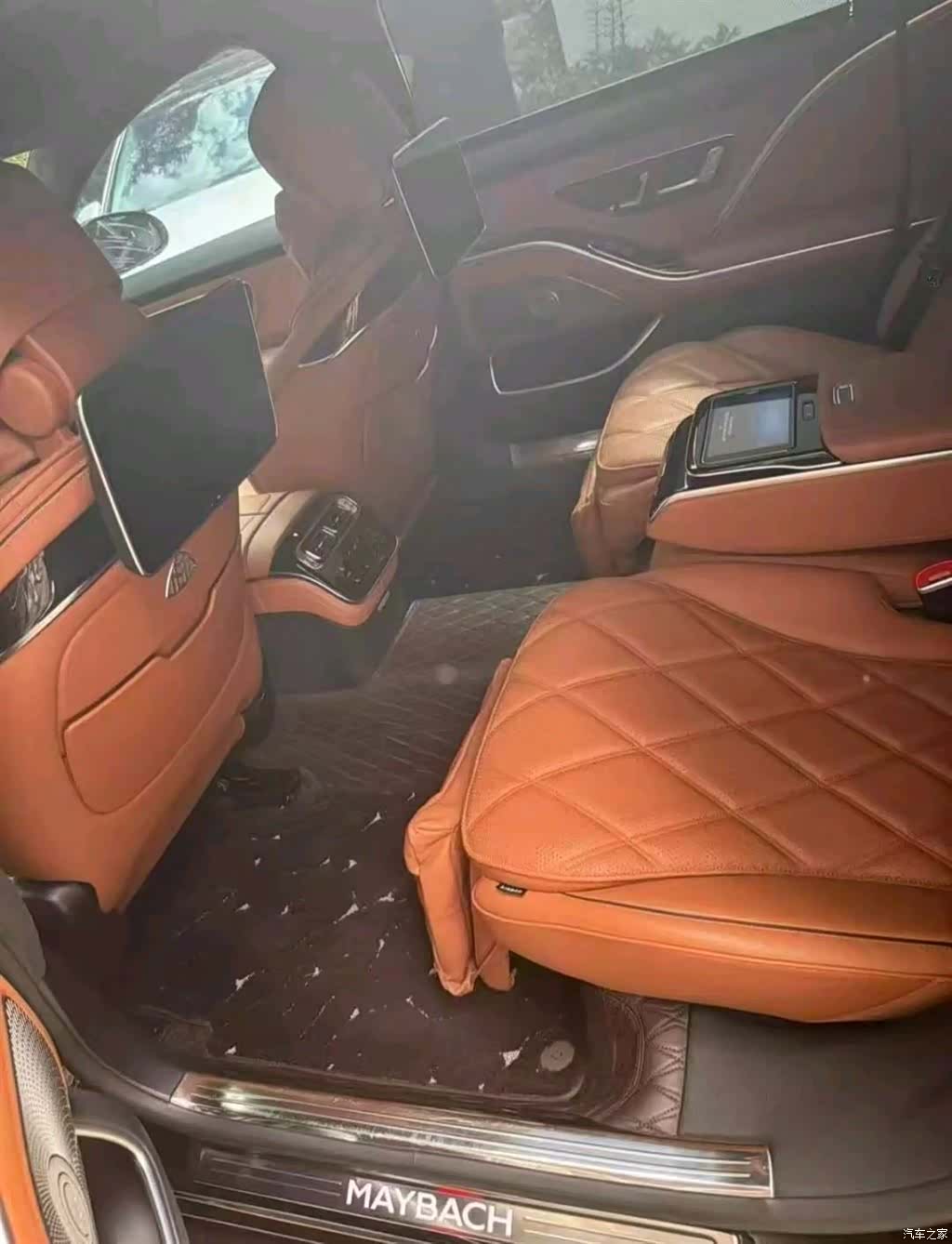 Maybach S-Class, 2022 все фото