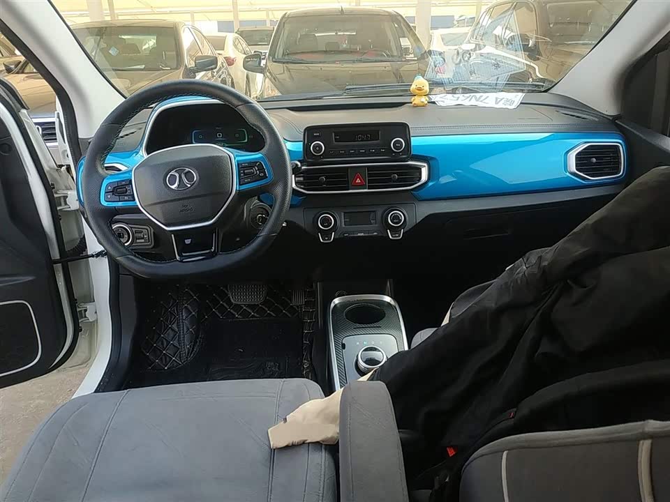 BAIC EC3