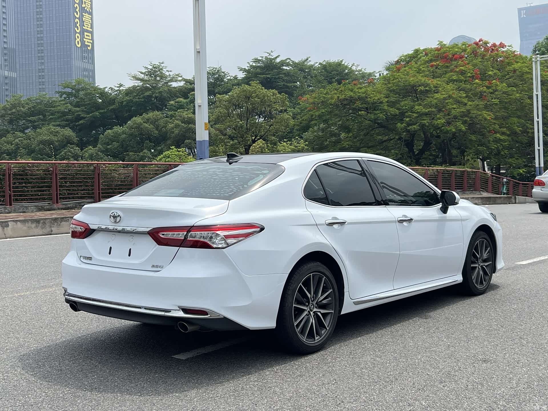 Toyota Camry, 2023 21