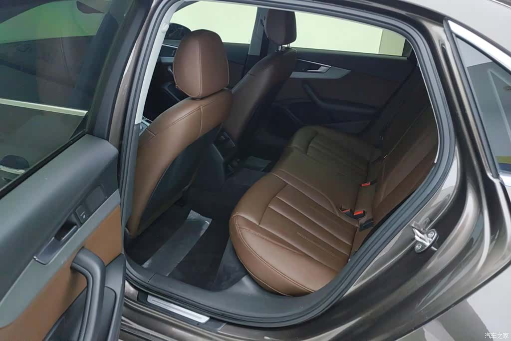 Audi A4L, 2018 11