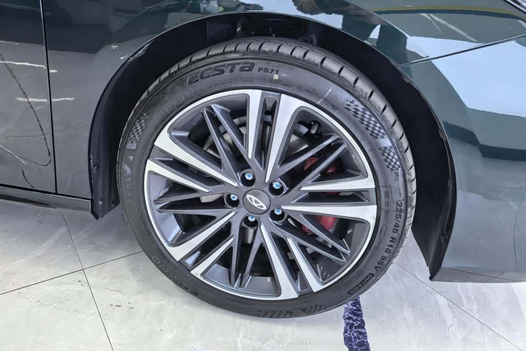 Chery Arrizo 8, 2024 6