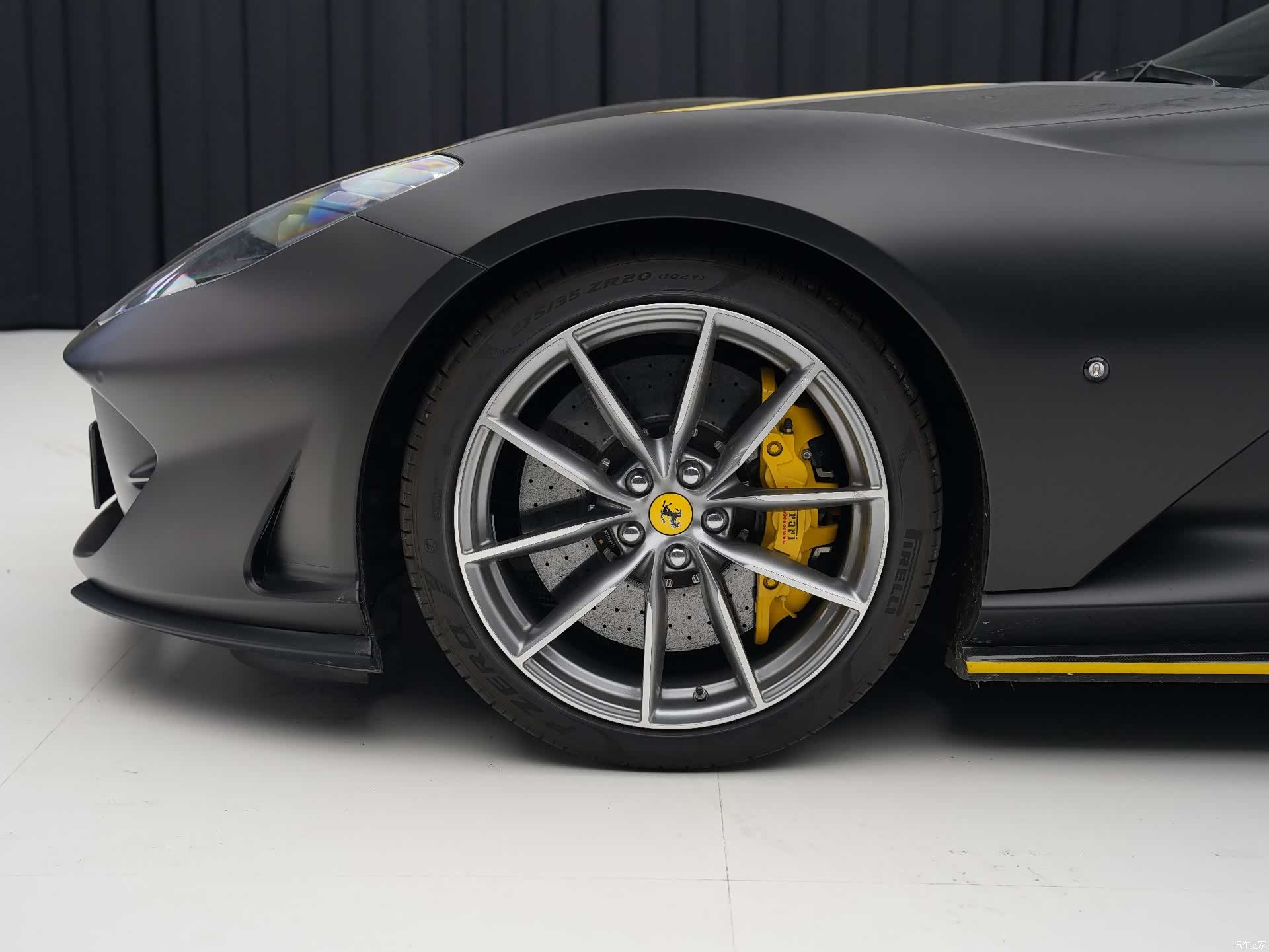 Ferrari 812, 2022 6