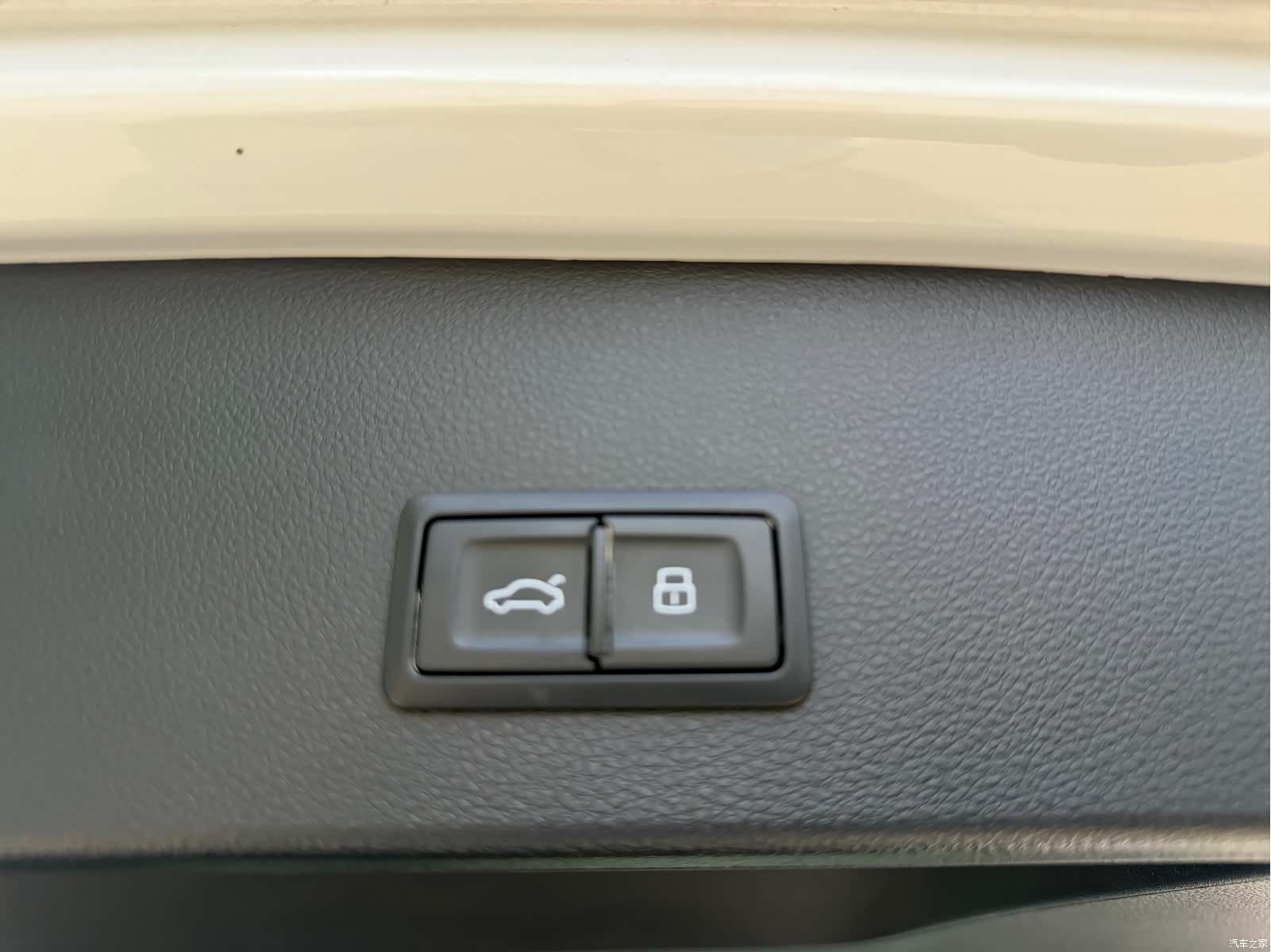 Audi Q2L, 2022 15