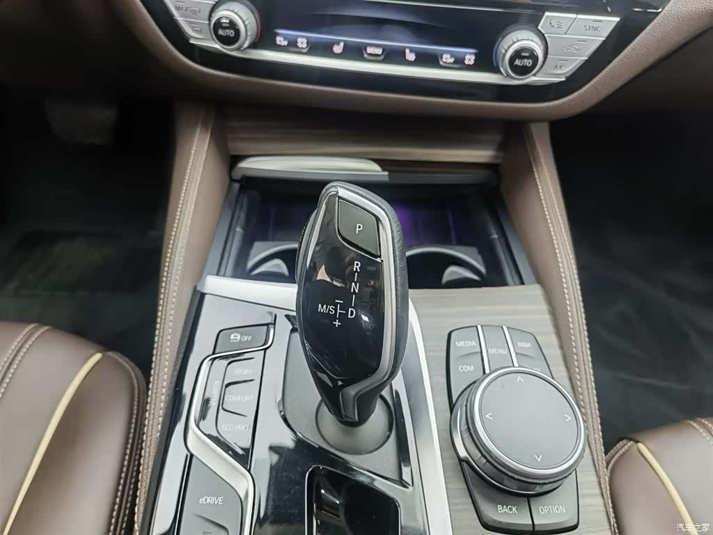 BMW 5 Series, 2019 13
