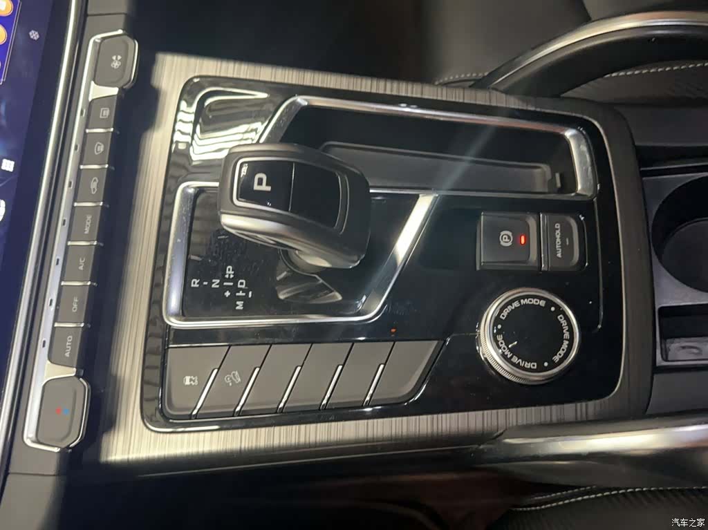 Geely Boyue, 2021 17