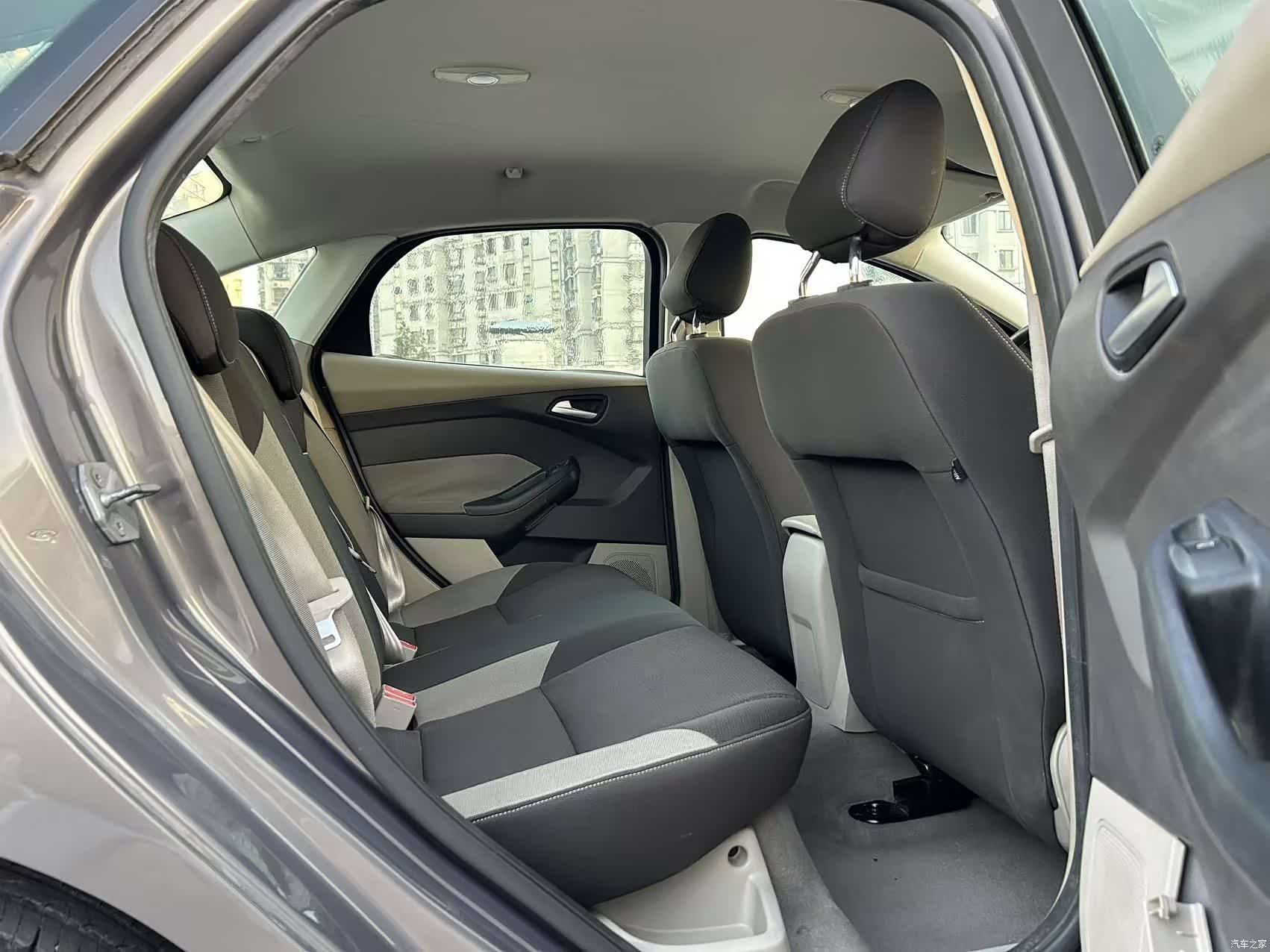 Ford Focus, 2012 17