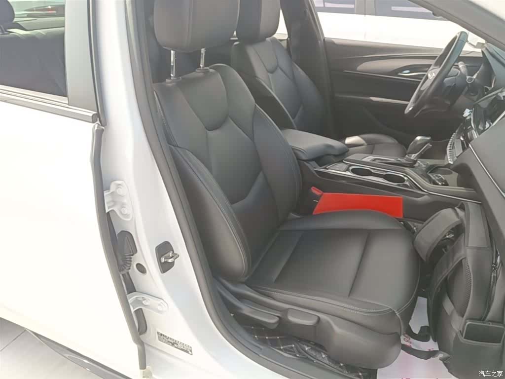 Cadillac CT4, 2021 25