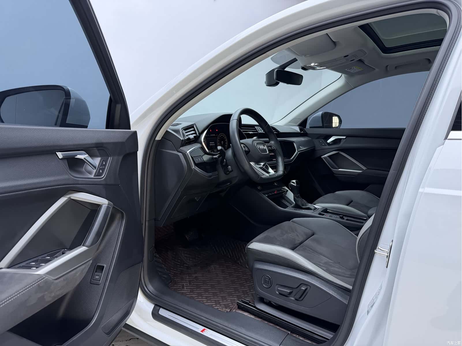 Audi Q3, 2022 24
