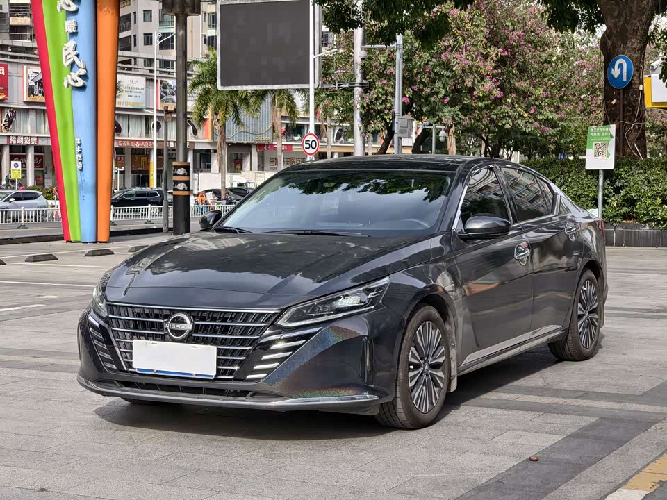 Nissan Teana