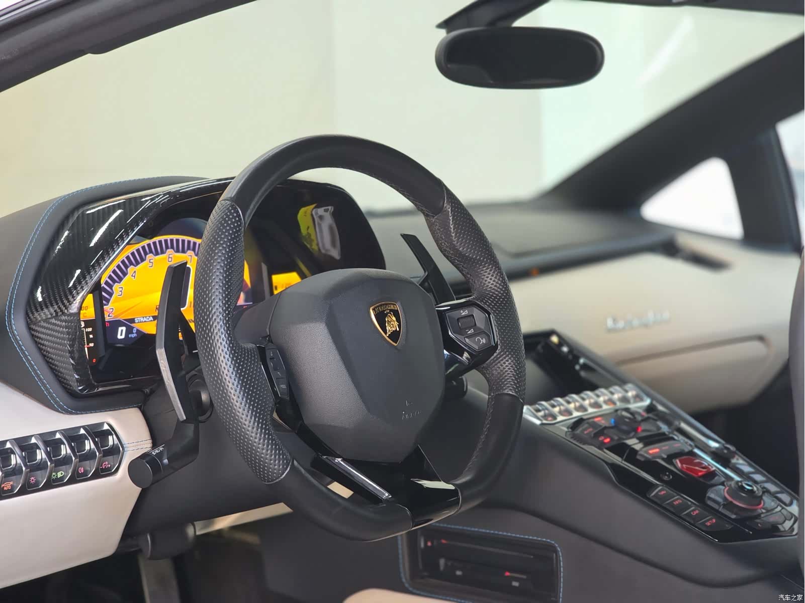 Lamborghini Aventador, 2012 9