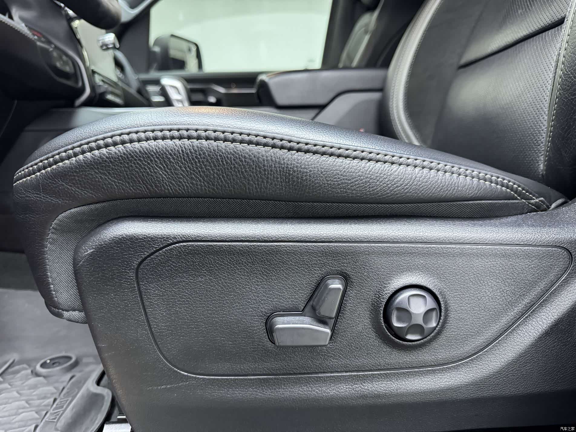 RAM Trucks, 2023 16