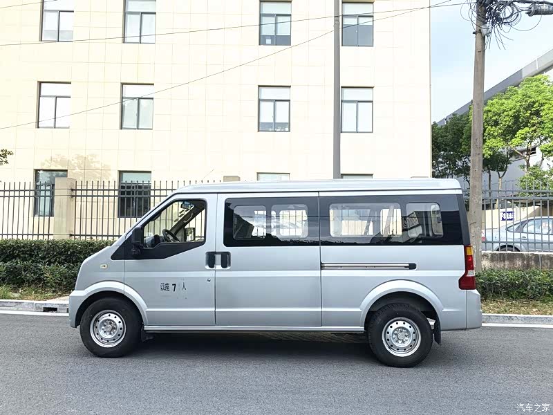 DongFeng C37, 2016 3