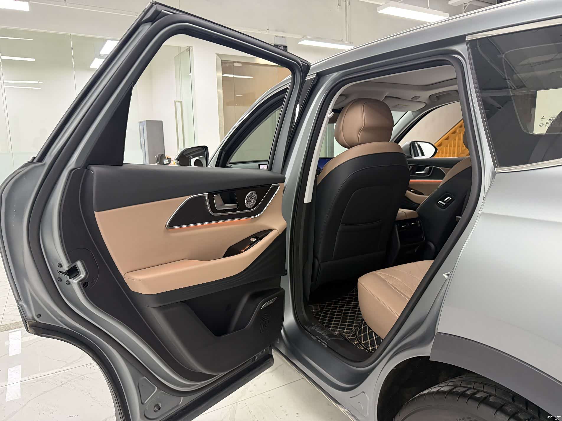Chery Tiggo 8, 2025 13