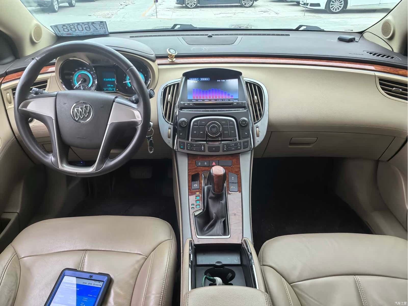 Buick LaCrosse, 2012 10