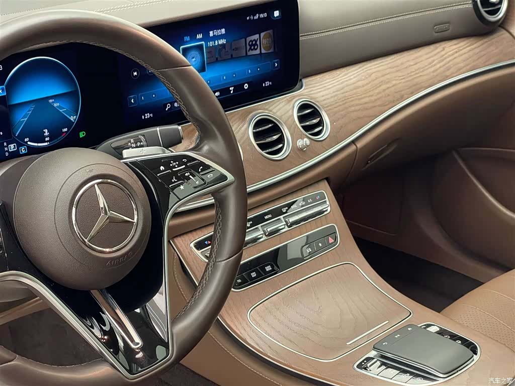 Mercedes-Benz E-Class, 2022 14