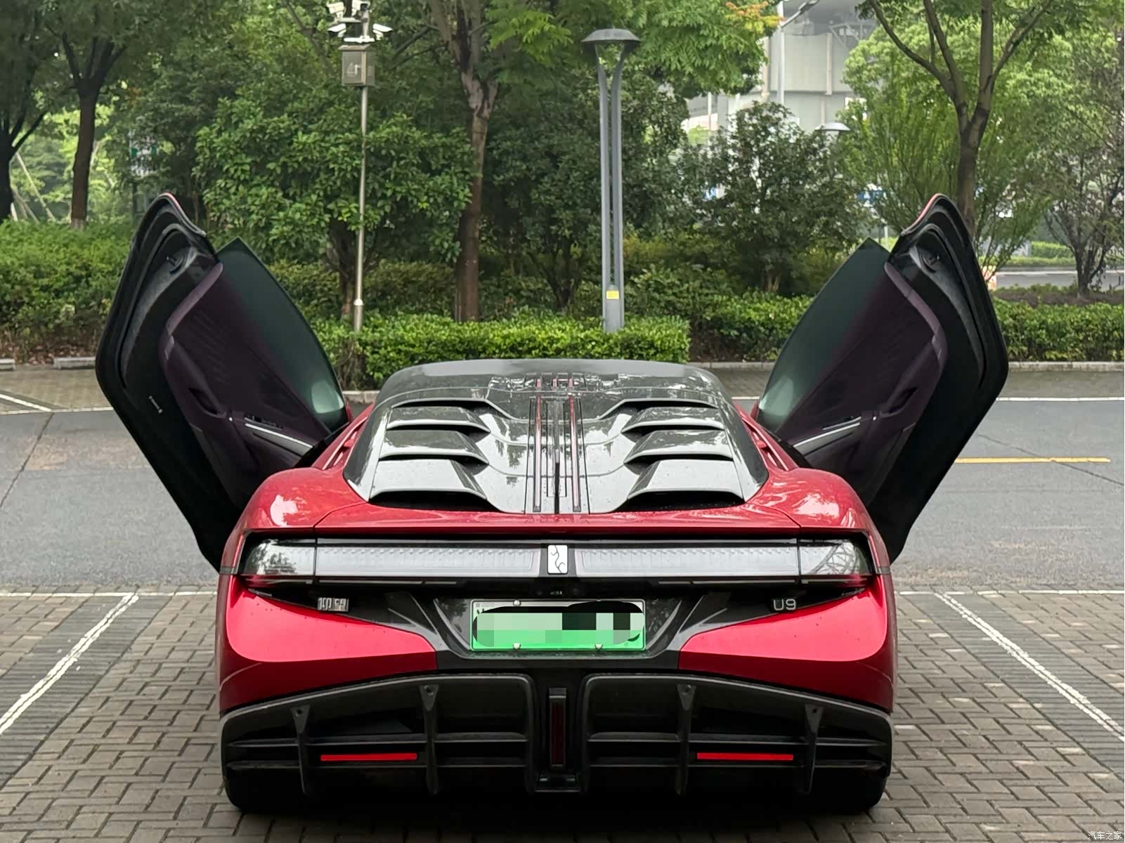 Yangwang U9, 2025 8