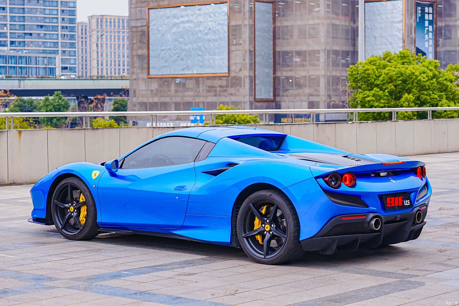 Ferrari F8, 2021 19