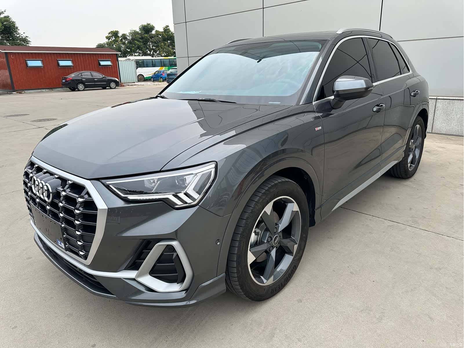 Audi Q3, 2022 1