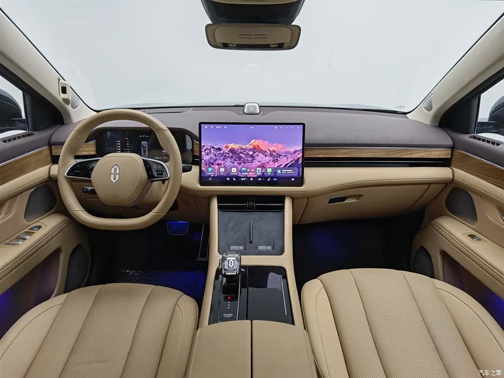 AITO M7, 2024 все фото