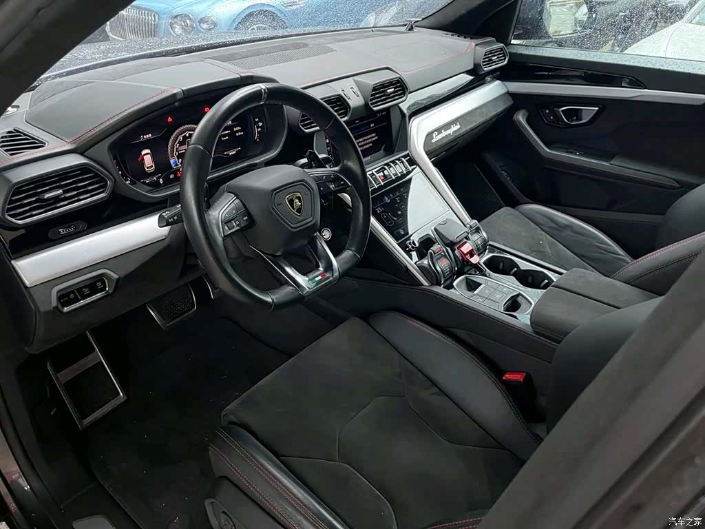Lamborghini Urus, 2019 14