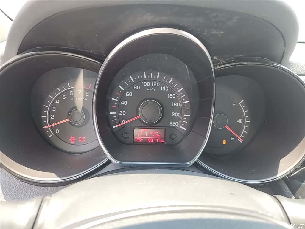 Kia K2, 2015 12