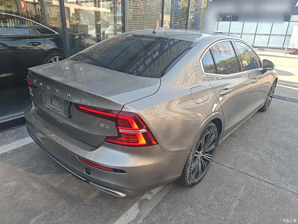 Volvo S60, 2022 7