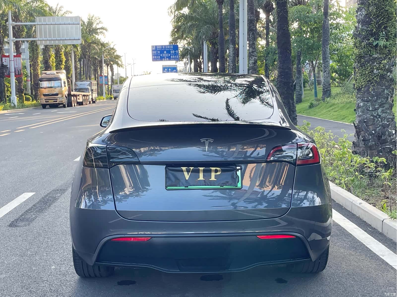 Tesla Model Y, 2023 9