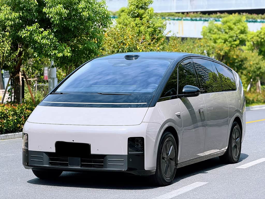 Li Auto MEGA